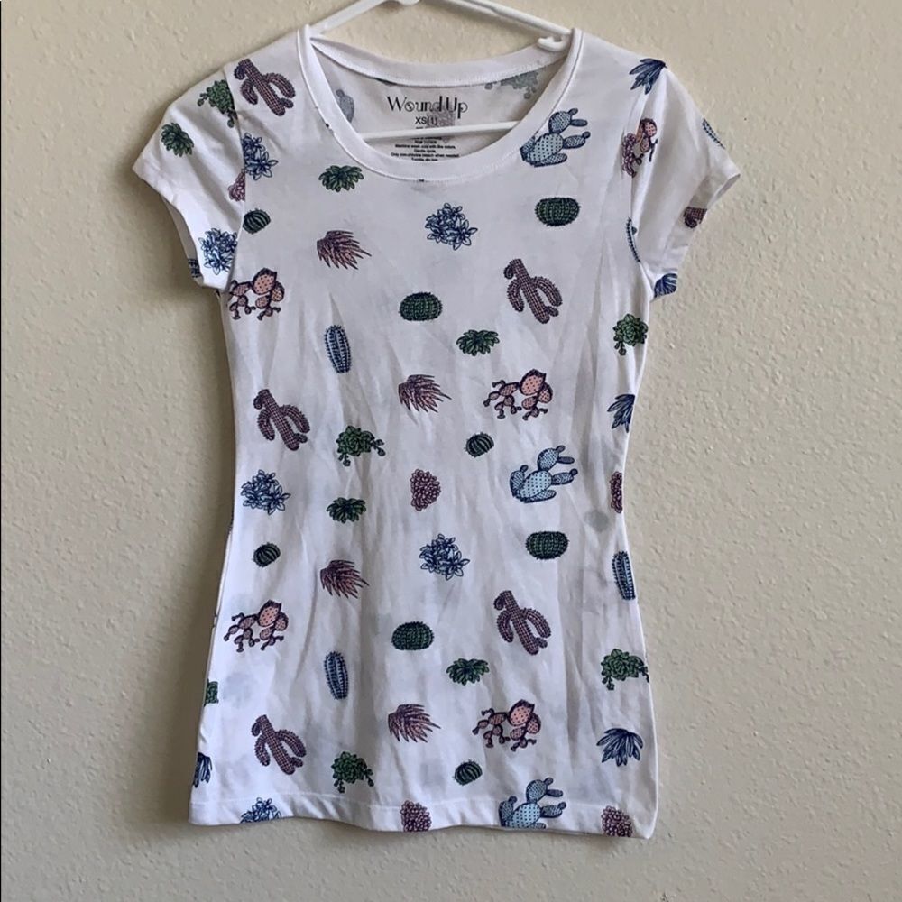 🔹4/$25 Cactus Print T-shirt